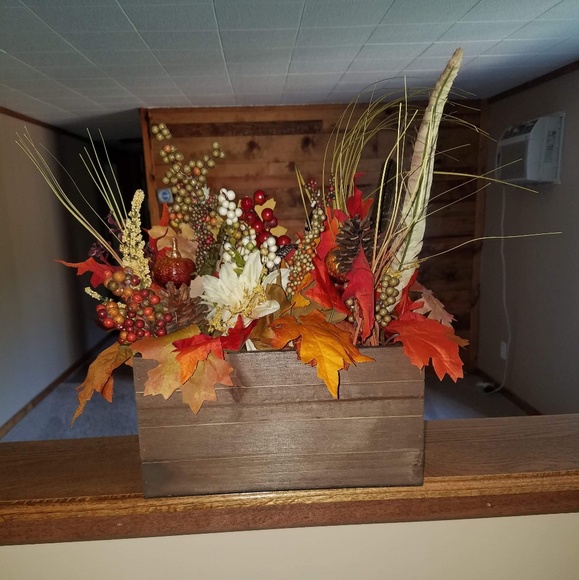 Fall center piece - Picture 1 of 4
